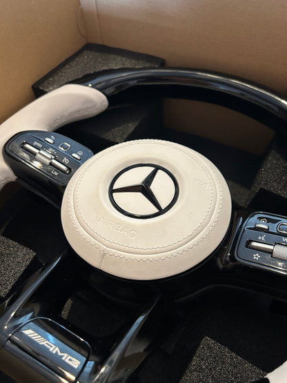 Пиано лак волан за Mercedes-Benz със вибрации