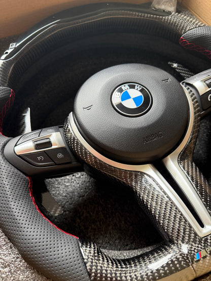 Спортен волан за BMW с дигитала