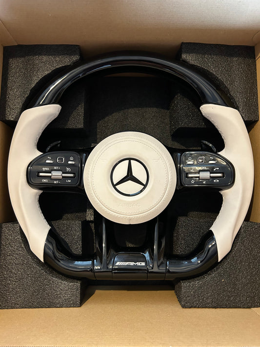 Пиано лак волан за Mercedes-Benz със вибрации